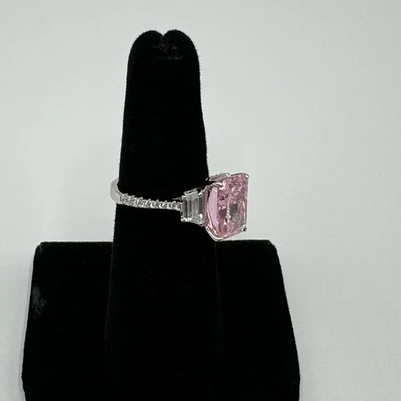 2ct Radiant Pink Sapphire Ring - Picture 4 of 8